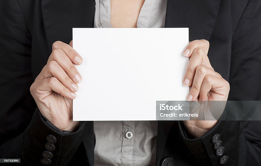 Possesso di una carta di carta di credito - Foto stock royalty-free di Adulto