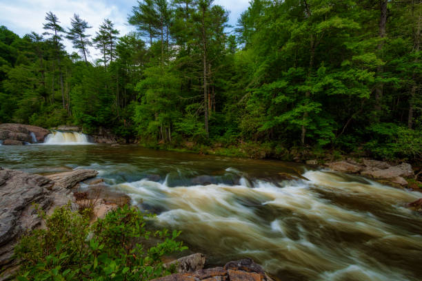 istock Blue Ridge Parkway Linville Waterfalls 1157359710