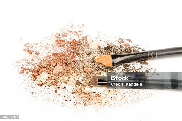 Makeup Pincéis Com Sombra Para Os Olhos - Fotografias de stock e mais imagens de Bege - Bege, Blush, Castanho