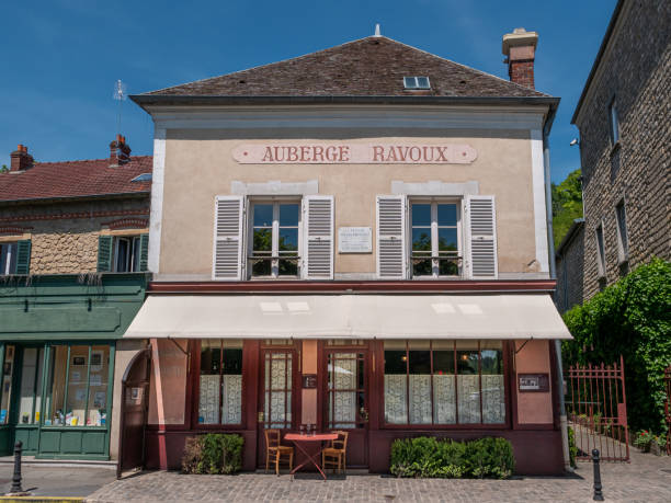 Ravoux Inns Auvers-sur-Oise, France - June 01, 2019: The Auberge Ravoux, where the artist Vincent Van Gogh lives his last days. auvers sur oise photos stock pictures, royalty-free photos & images