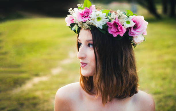 istock Beauty With Wreath in Nature 1157495392
