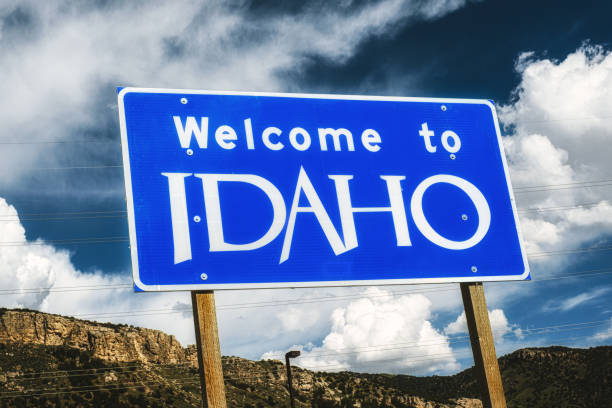 istock Welcome sign, state border, Idaho and Utah, USA 1157546761