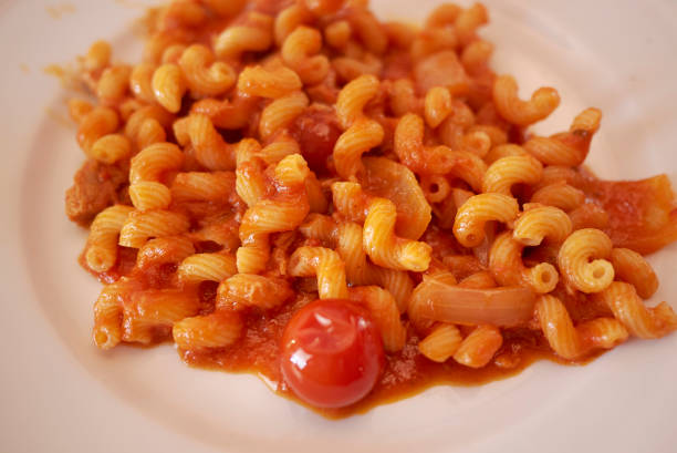 Pasta with fresh tomato sauce