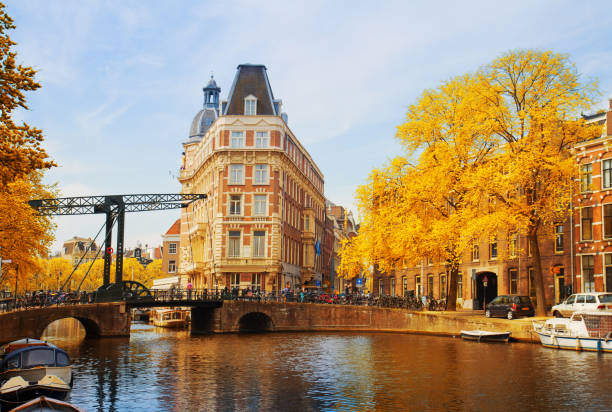 istock old town of Amsterdam 1157615255