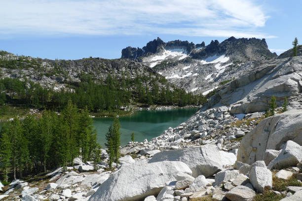 istock Hiking the Enchantment Lakes Trail with McClellan Peak 1157690981