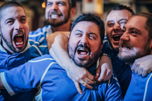 istock Group of men in pub 1157711666