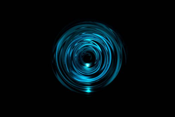 abstrakte leuchtend blaue wirbel mit lichtring auf schwarzem hintergrund - flowing water water air wave stock-fotos und bilder