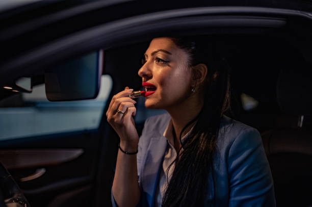 istock Woman makes up her car 1157765191