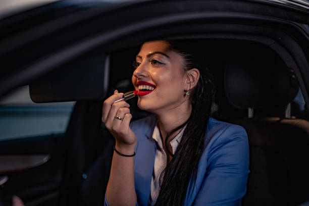 istock Woman makes up her car 1157765405