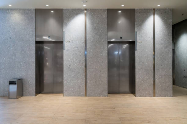 istock The elevator entrance is in the shopping mall 1157771948