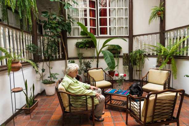 istock Senior men in a hotel lobby 1157833049