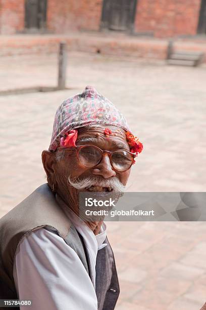 ネパール Newari ハッピーな男性 - 1人のストックフォトや画像を多数ご用意 - 1人, 80代, カイゼルひげ