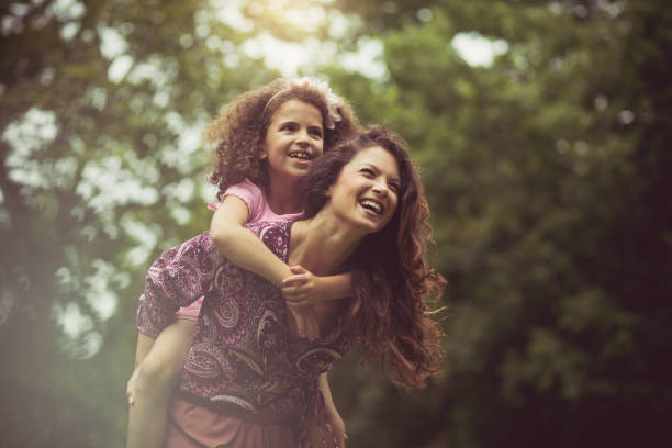 mamma è una persona speciale. - natura di madre foto e immagini stock