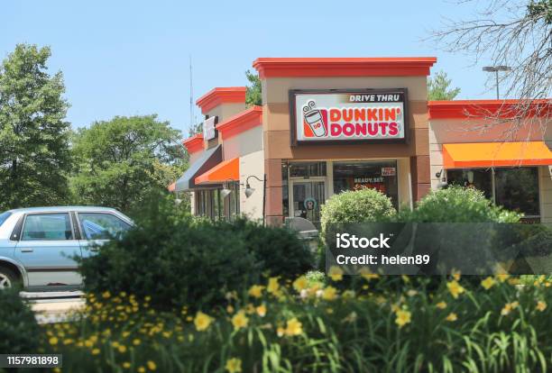 Exterior Of Dunkin Donuts Shop In Princeton Stock Photo - Download Image Now - Bakery, Logo, Built Structure