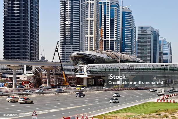 Dubai Metro Stockfoto und mehr Bilder von Außenaufnahme von Gebäuden - Außenaufnahme von Gebäuden, Bahnhof, Bauen