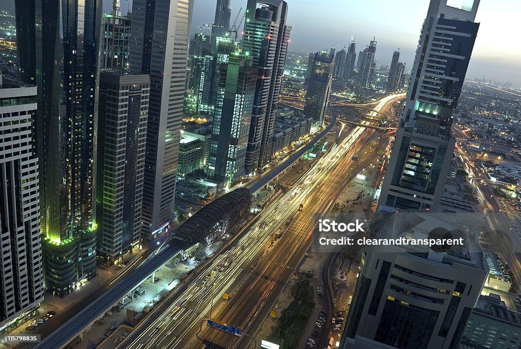 Dubai à noite - Foto de stock de Arranha-céu royalty-free