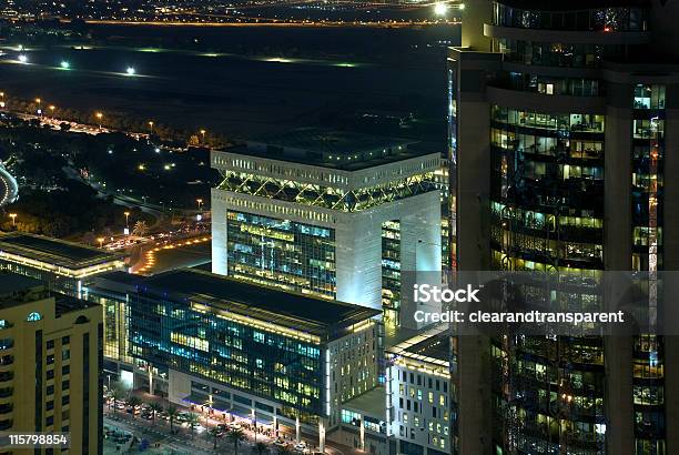 Difc Dubai Bei Nacht Stockfoto und mehr Bilder von Abenddämmerung - Abenddämmerung, Ansicht aus erhöhter Perspektive, Auto