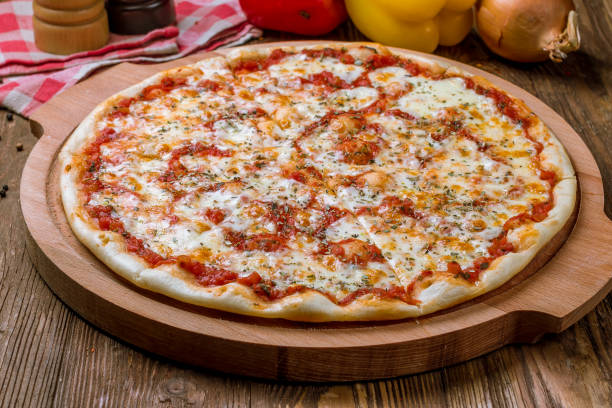 istock Italian pizza Margherita 1157989083
