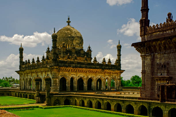 istock Ibrahim Rauza Masjid, Bijapur, karnataka India 1157999828