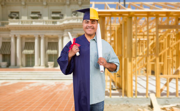 pantalla dividida hombre hispano graduado en cap y vestido a ingeniero en hard hat concept - split screen fotografías e imágenes de stock