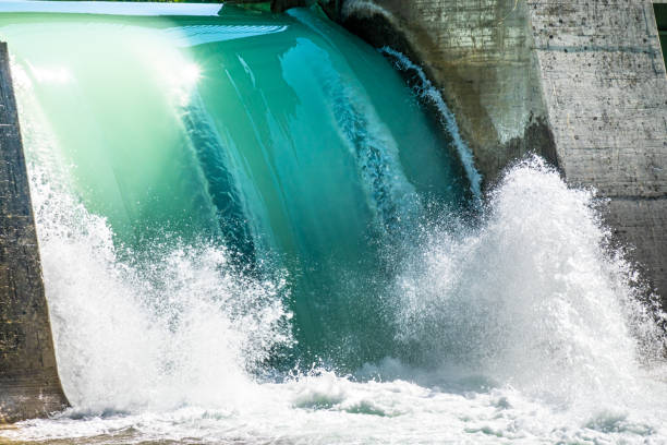 old sluice - miniature weir imagens e fotografias de stock