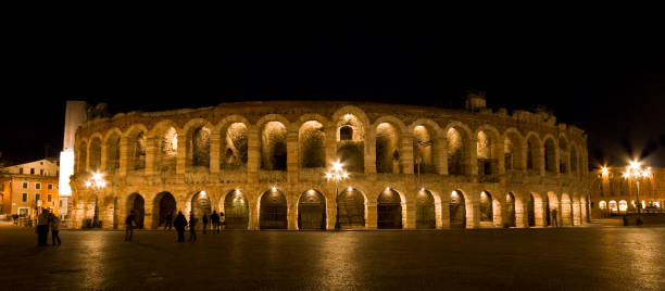 istock Verona Arena by night 115805468