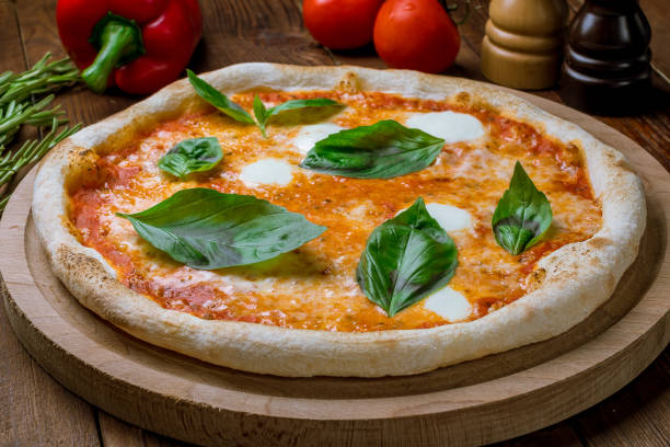 istock Italian pizza Margherita 1158071597