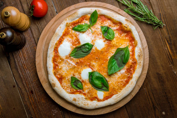 istock Italian pizza Margherita 1158071627
