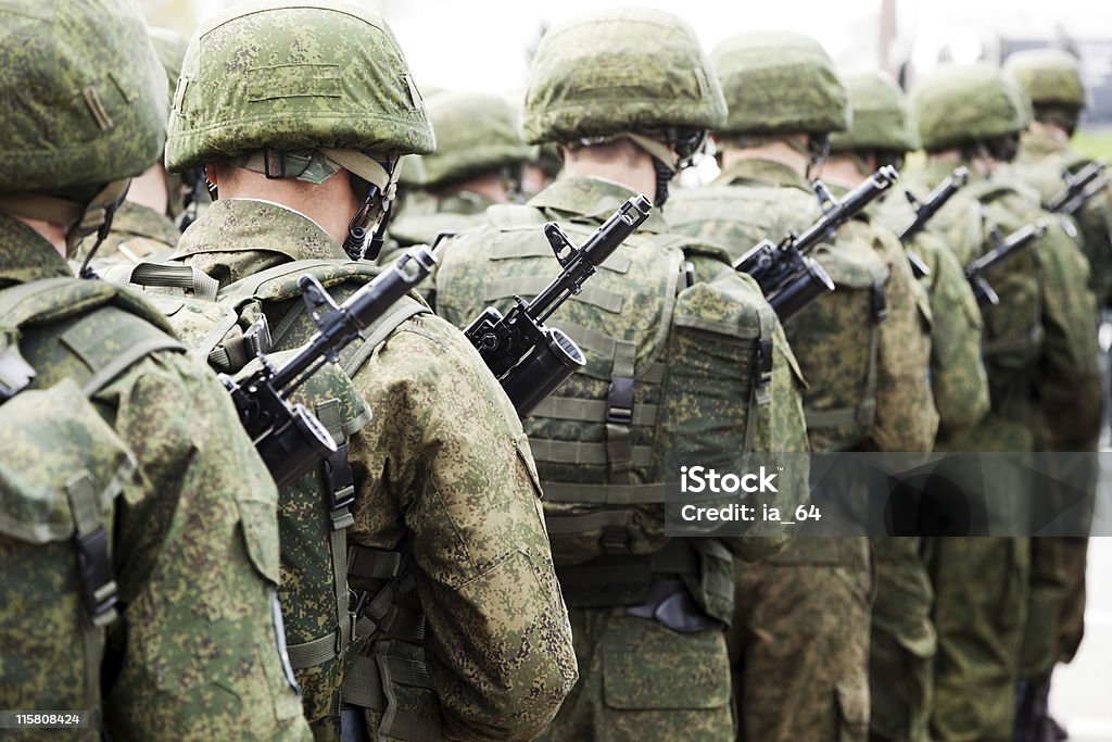 Uniforme militar soldier fila - Foto de stock de Ejército de Tierra libre de derechos