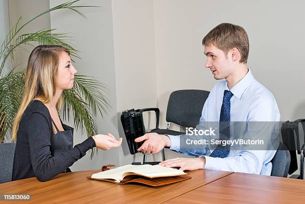 Foto de Entrevista De Trabalho e mais fotos de stock de Comunicação - Comunicação, Administrador, Adulto