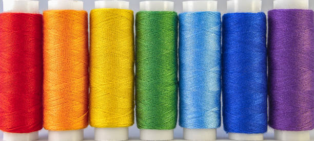 레인보우 컬러 바느질 실 - embroidery thread sewing threading 뉴스 사진 이미지