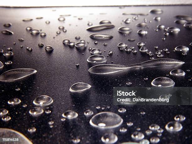Waterdrop Horyzont - zdjęcia stockowe i więcej obrazów Aluminium - Aluminium, Nalewać, Abstrakcja