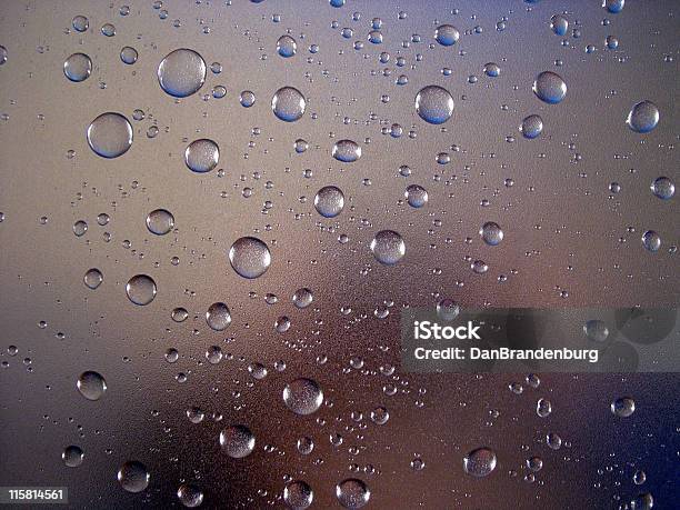 Waterdrops Transparente Foto de stock y más banco de imágenes de Abstracto - Abstracto, Acero, Agua