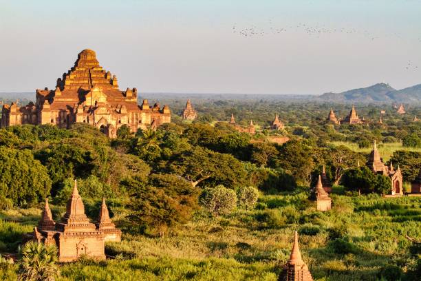 świątynie bagan w regionie mandalay w birmie, myanmar - pagoda bagan tourism paya zdjęcia i obrazy z banku zdjęć