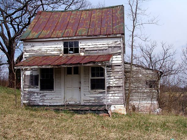 istock Old Abandoned Farm Home 115815265