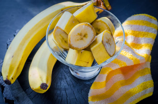 istock banana slices in a bowl 1158156863