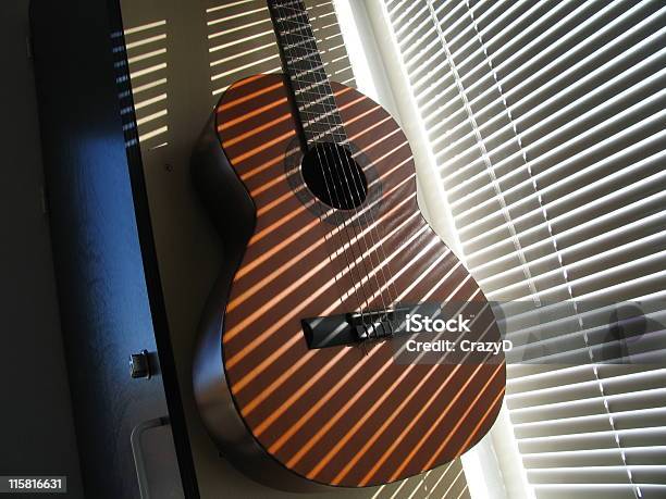 Guitar Stockfoto und mehr Bilder von Akustikgitarre - Akustikgitarre, Bildung, Fahrzeug-Innenansicht
