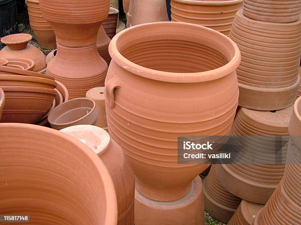 Pottery Sachen Stockfoto und mehr Bilder von Basar - Markt - Basar - Markt, Blumentopf, Farbbild