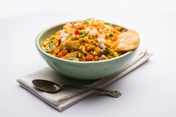 istock Bhelpuri Chaat/chat is indian street food 1158175483
