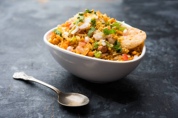 istock Bhelpuri Chaat/chat is indian street food 1158185434