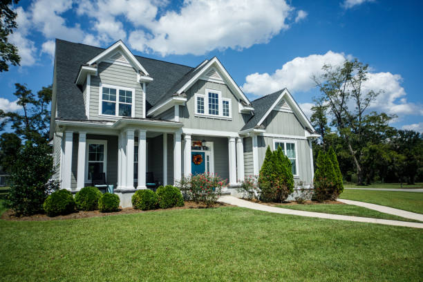 istock Craftsman New Construction House 1158234306