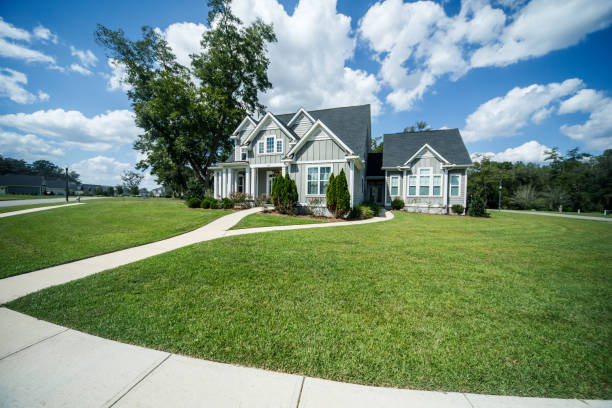 istock Craftsman New Construction House 1158234347