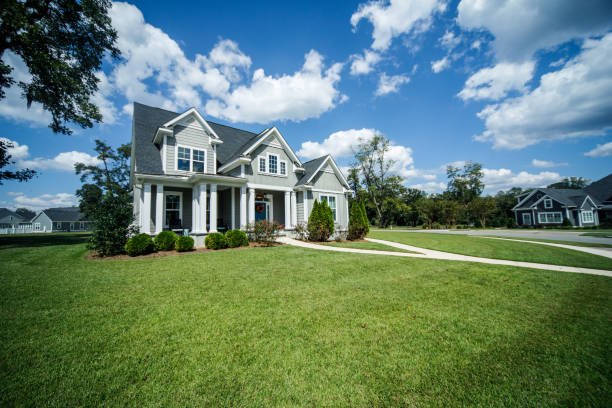 istock Craftsman New Construction House 1158234400