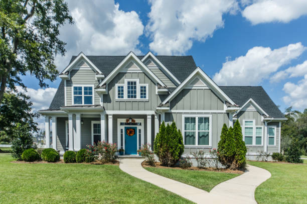 istock Craftsman New Construction House 1158234536