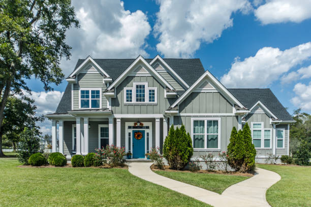 istock Craftsman New Construction House 1158234645