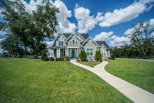 istock Craftsman New Construction House 1158234691