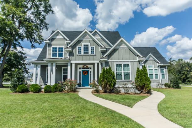 istock Craftsman New Construction House 1158234882