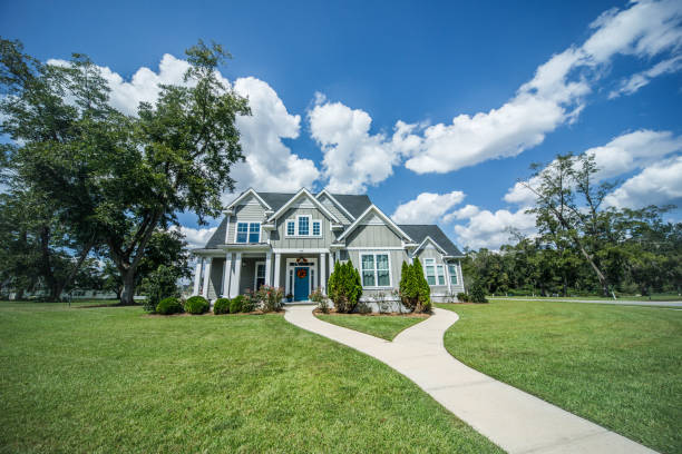 istock Craftsman New Construction House 1158234899