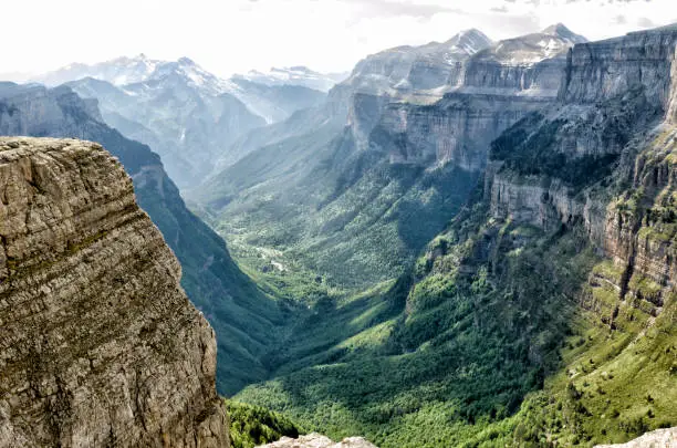 Pyrenees-Monte Perdido, world heritage since 1997 with great cultural and natural values. The center of this calcareous massif is Monte Perdido, 3352 meters high. It is part of the Sobrarbe region and is protected by the municipalities of Torla, Fanlo, Bielsa, Broto and Puértolas.