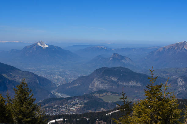 istock Snowy mountain in the Flain 1158269150